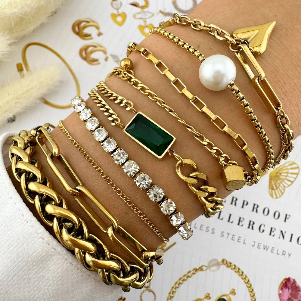 
                  
                    Pulsera "Tennis" de acero inoxidable bañada en oro de 18k - Preppy Boutique by Chemo
                  
                